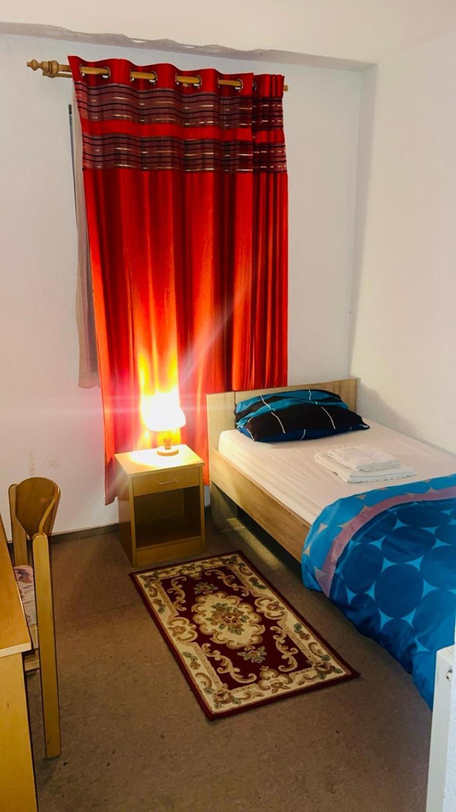 Maccaroni Restaurants & Hotels Μάινινγκεν Εξωτερικό φωτογραφία